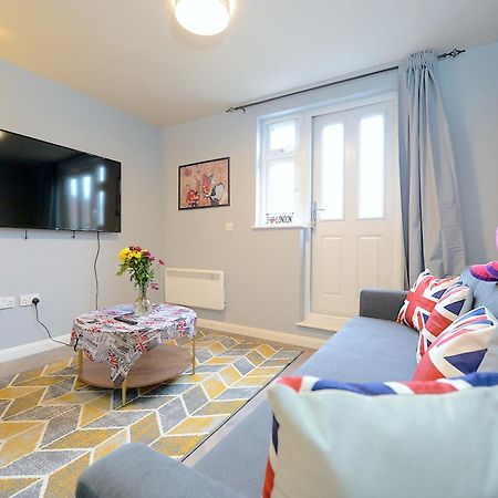 2 Bed Terraced Flat Piccadilly Line Apartamento Londres Exterior foto