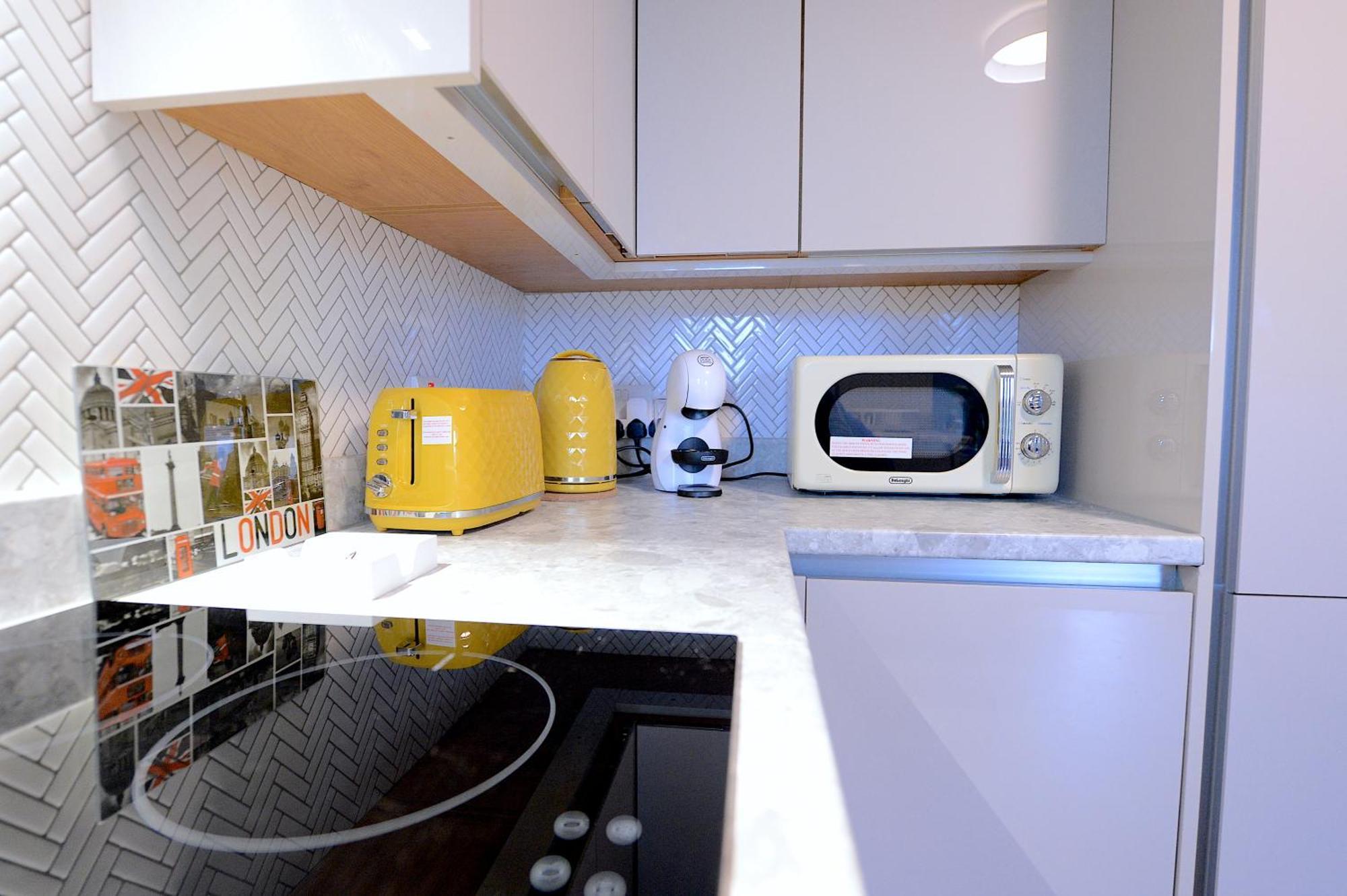 2 Bed Terraced Flat Piccadilly Line Apartamento Londres Exterior foto